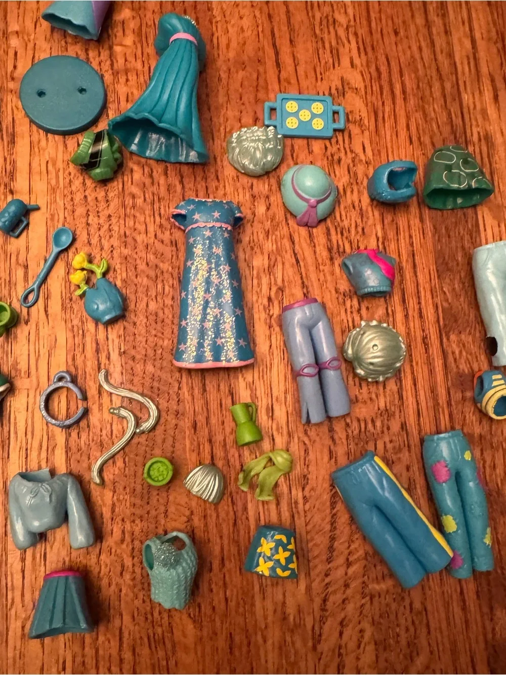 Vintage Y2K Mattel Fashion Polly Pocket Clothing & Accessory Lot